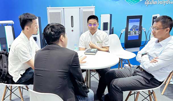 尊龙凯时EV Asia 2024展圆满落幕 - 展现科技领航力,共创绿色能源新未来(图4) 尊龙凯时EV Asia 2024展圆满落幕 - 展现科技领航力,共创绿色能源新未来(图4)